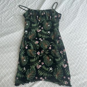 Liz & Sara black and green leafy tropical monsters print size large